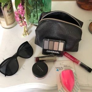 Makeup (BAG INCLUDED!)